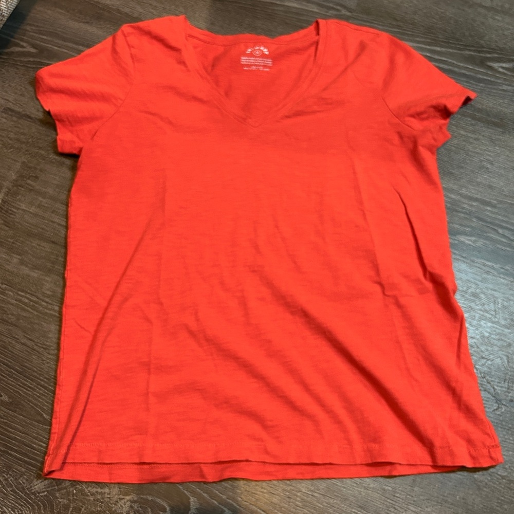 Primary M Women's V-Neck dark pink Top